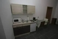 Queens Apartments - Image 1