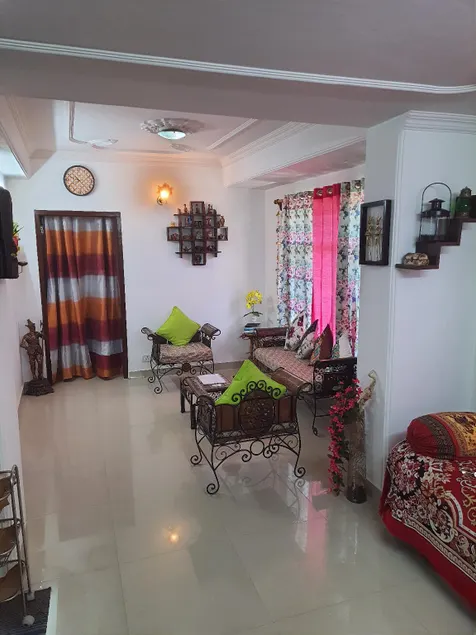 Beautiful Apartment with Serene view of hills - Image 1