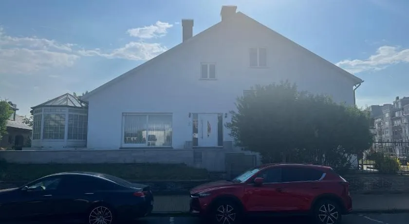 Luxe villa - Image 1