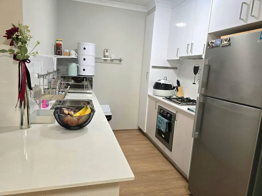 Stylish 2-Bedroom Apartment in Maddington, 15 Minutes from Perth Airport - Image 1