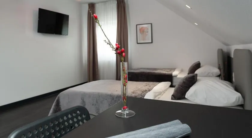 Aparthotel Messe Laatzen - Image 1