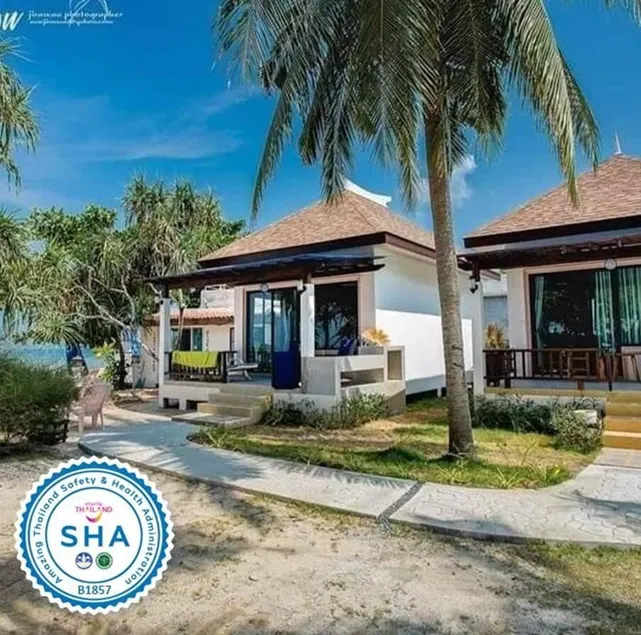 Lanta Villa Resort - Image 1