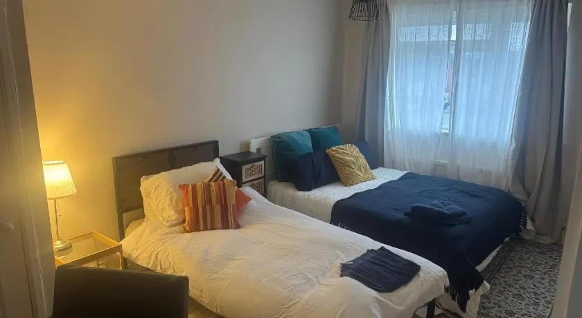 Sunflower villa - Image 1