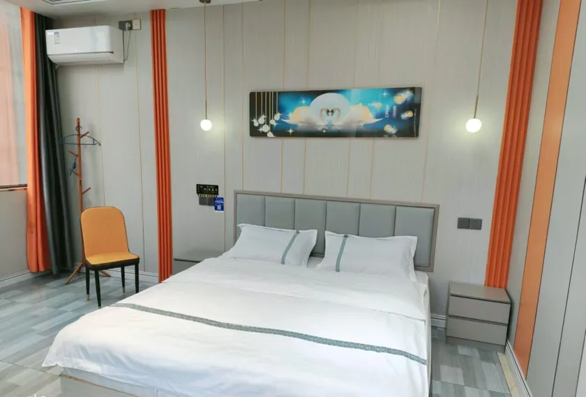 Zhenxiong Huibin Hotel - Image 1