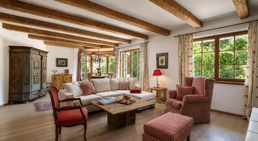 Chalet Kitzbühel-Wohnen am Lebenberg mit Sauna - Image 1