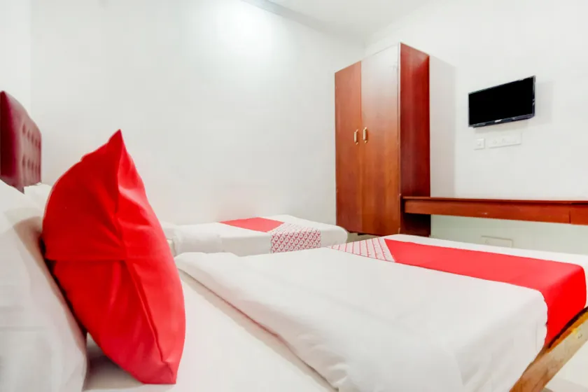 OYO 72859 Hotel Jayaram - Image 1