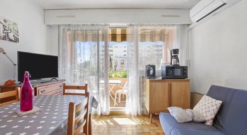 Studio Cabine Proche Mer avec terrasse privée et climatisation - Image 1