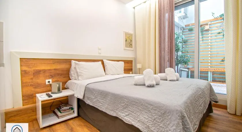 Syntagma Square Athenian apartments - Image 1