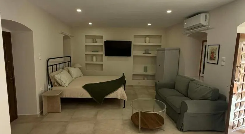 The Island Retreat - Image 1