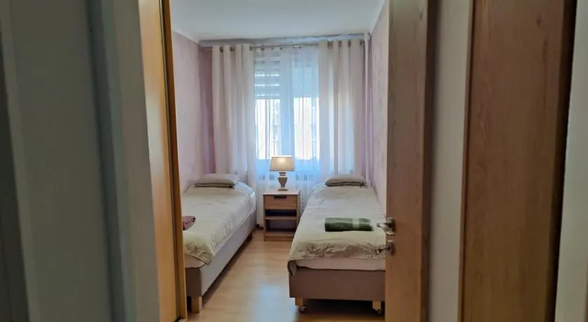 Dwupokojowe mieszkanie Nowy Dwór Mazowiecki - Image 1