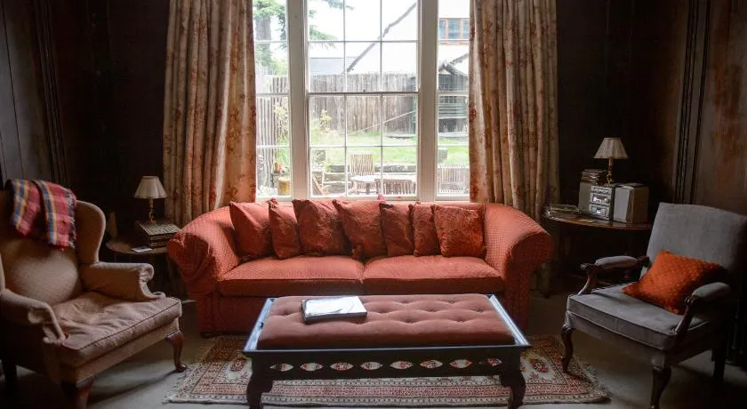 Bank House B&B - Image 1