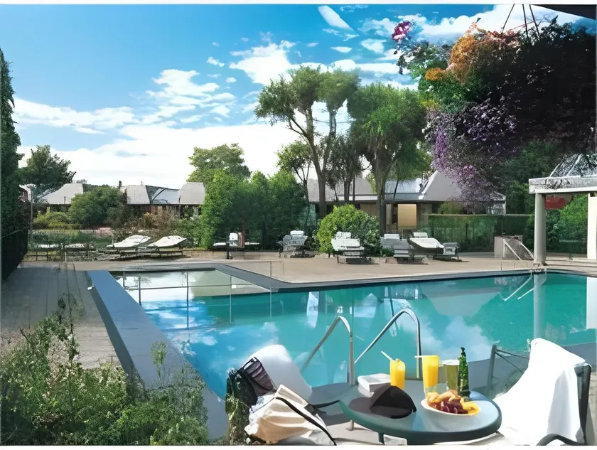 Distinction Te Anau Hotel & Villas - Image 1