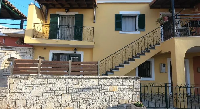 Alexandros House with private parcking - Image 1