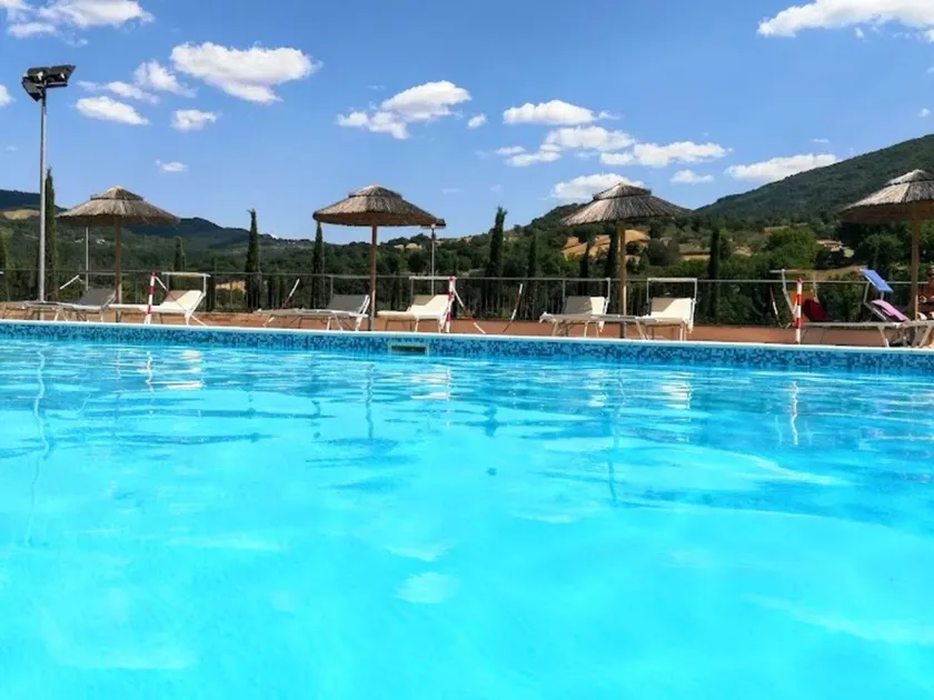 Bright Holiday Home in Umbria with Pool - Image 1