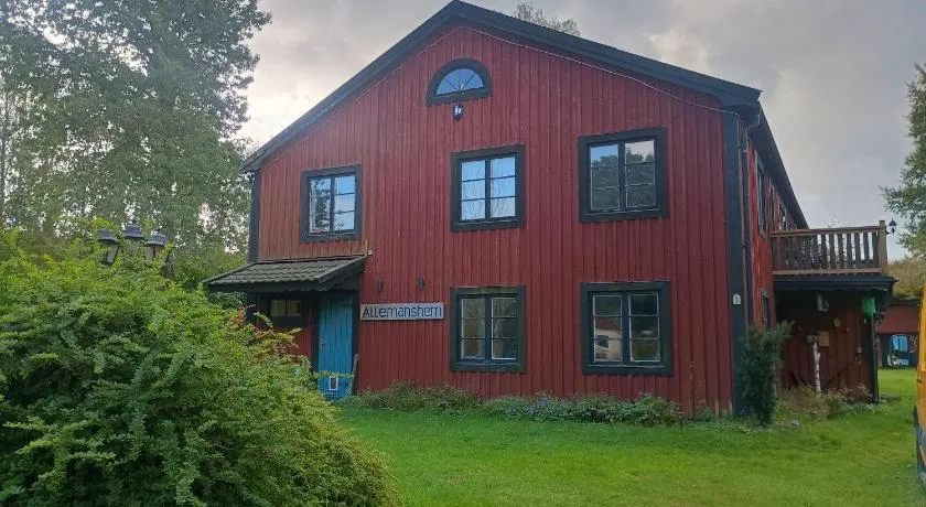 Allemanshem, Småland ,Kronoberg, Lenhovda, Glasriket - Image 1