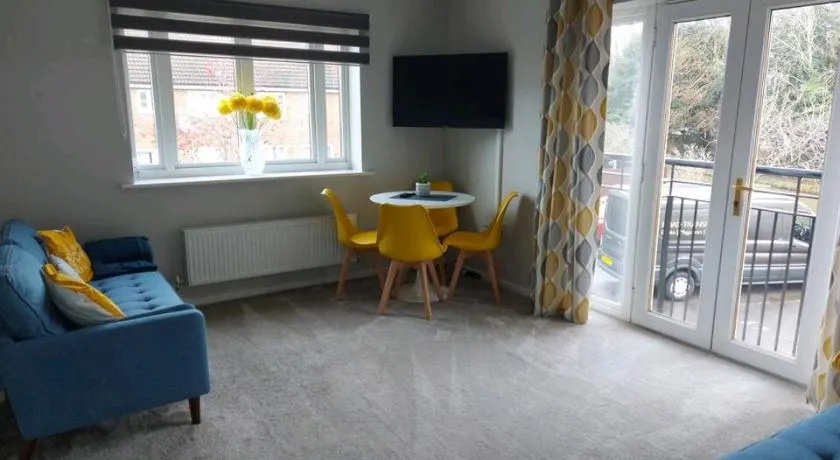 2 Bedroom Apartment - Image 1