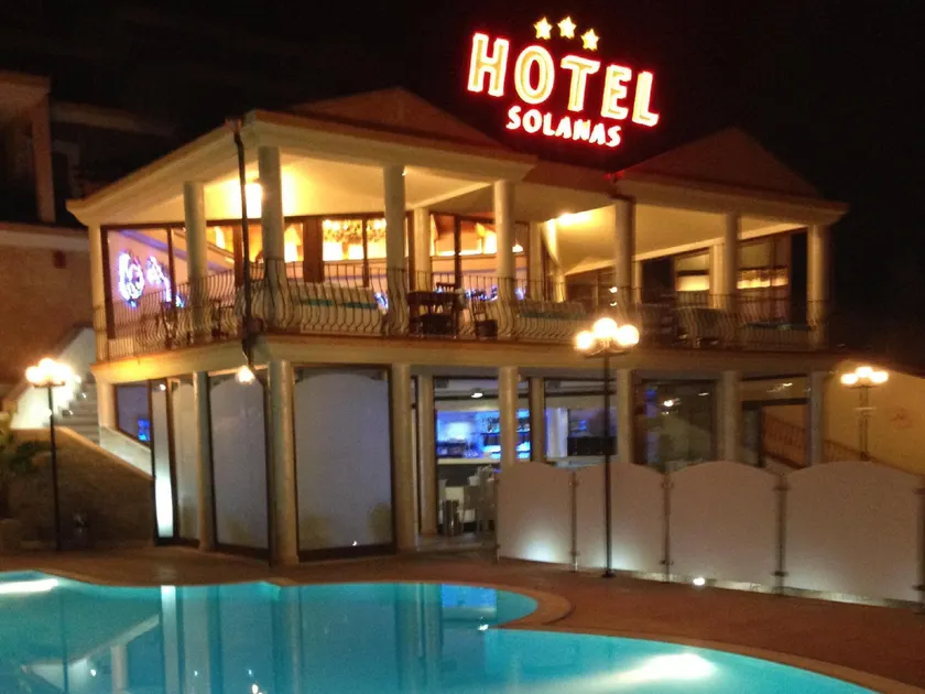 Hotel Solanas - Image 1