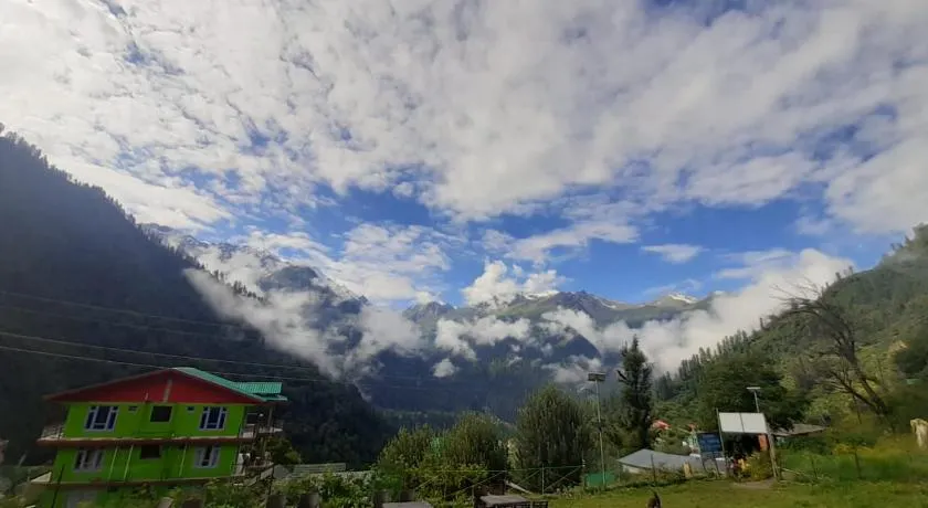 Shiva mountain guest house & Cafe - Image 1