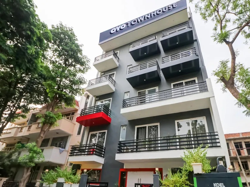 Townhouse South City 2 Sector 49 Gurgaon - Image 1