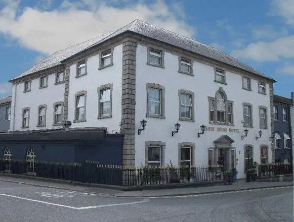 Cahir House Hotel - Image 1