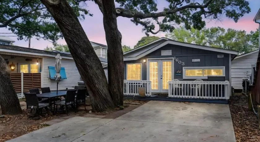 1655 Ocean Lakes Pet Friendly Golf Cart Included-Beach Bum - Image 1