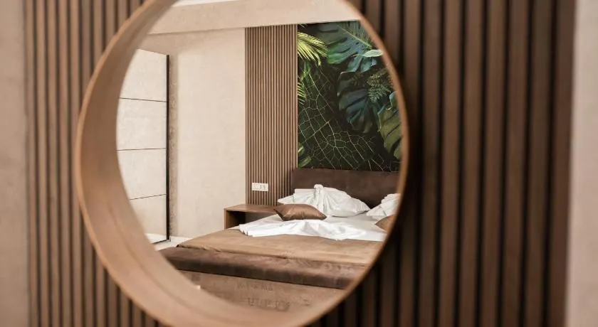 TUDOR BY DEDAL APARTHOTEL - Image 1