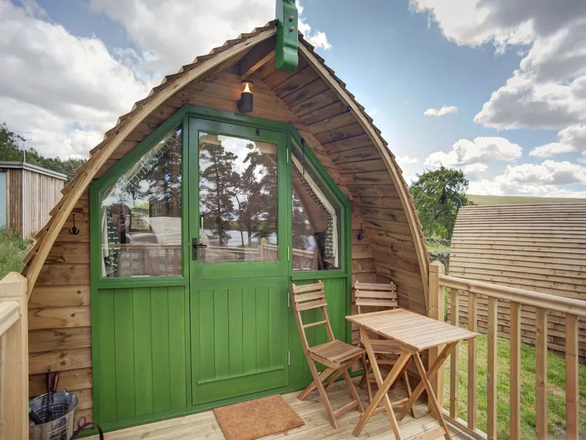 Cabin in Northumberland with Lake Views - Image 1