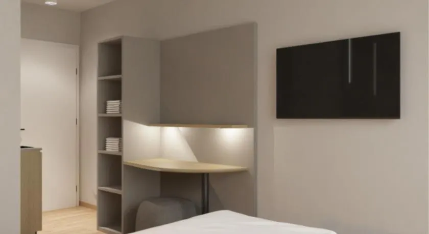 stay flex Hotel & Apartment - Image 1