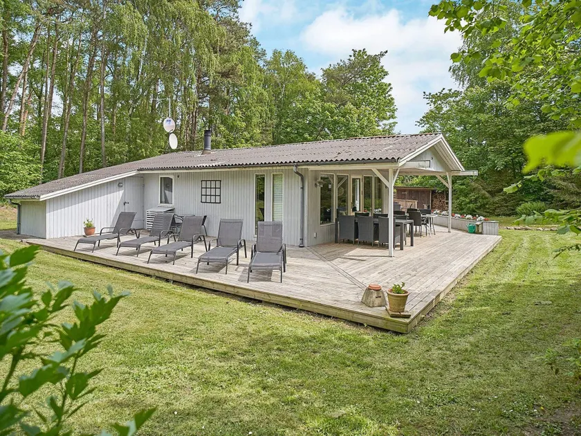 6 person holiday home in Nexø-By Traum - Image 1
