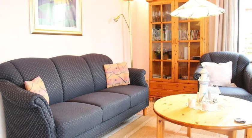 Appartement de vacances adapté aux familles avec terrasse, barbecue et jardin - Image 1