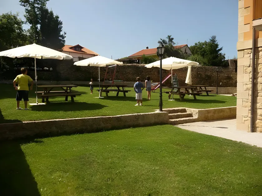 Apartamentos Altamira - Image 1