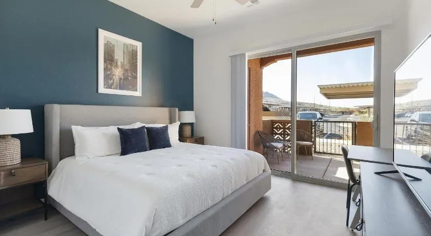 Landing Apartments - Linda Vista - Image 1