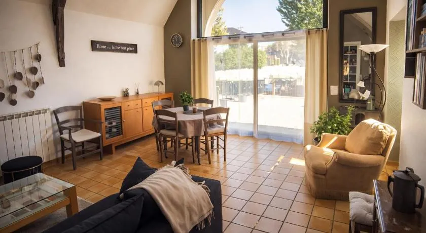 Maison 2 chambres avec parking et jardin 4 pers Figeac - Image 1