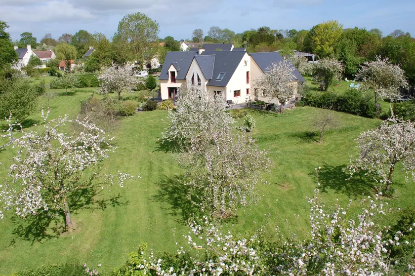 Le Clos des Pommiers, chambres d'hôtes & Spa - Image 1