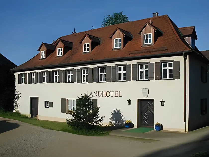 Landhotel Schloss Buttenheim - Image 1