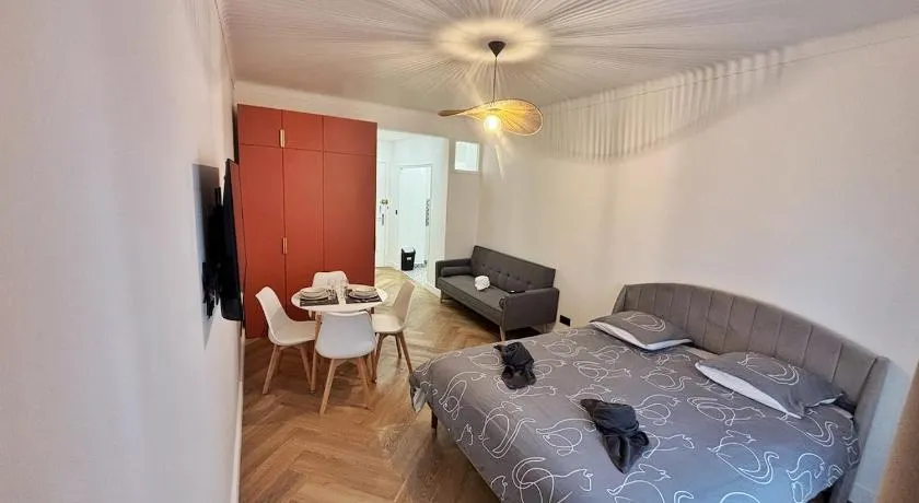 Charming apartment in Nice - Image 1