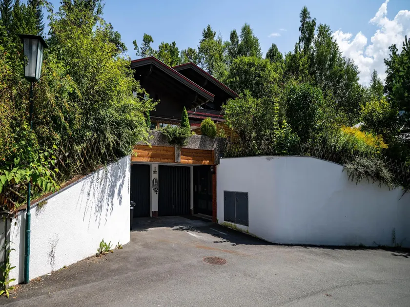 Double room in Saalfelden near Ski Slopes - Image 1