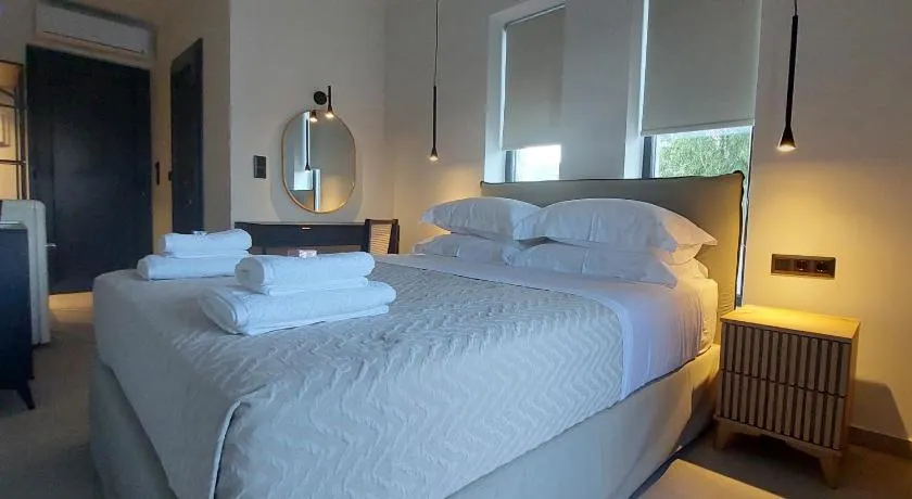 Eros and Psyche Suites - Image 1