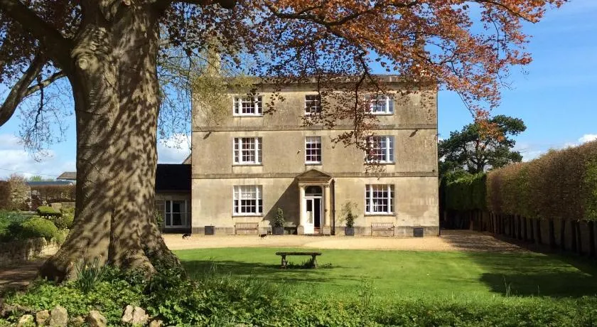 Crudwell House - Image 1