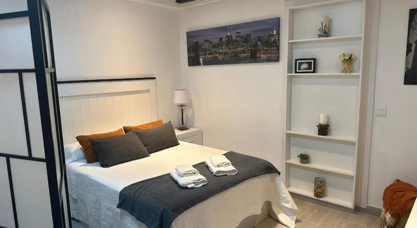 Espectacular Loft con piscina Comunitaria junto al mar Málaga - Image 1