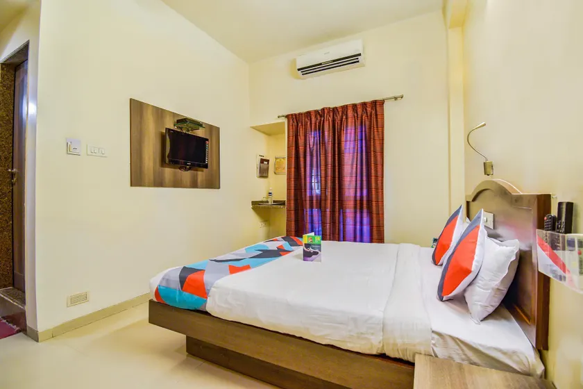 Hotel Ashiyana - Image 1