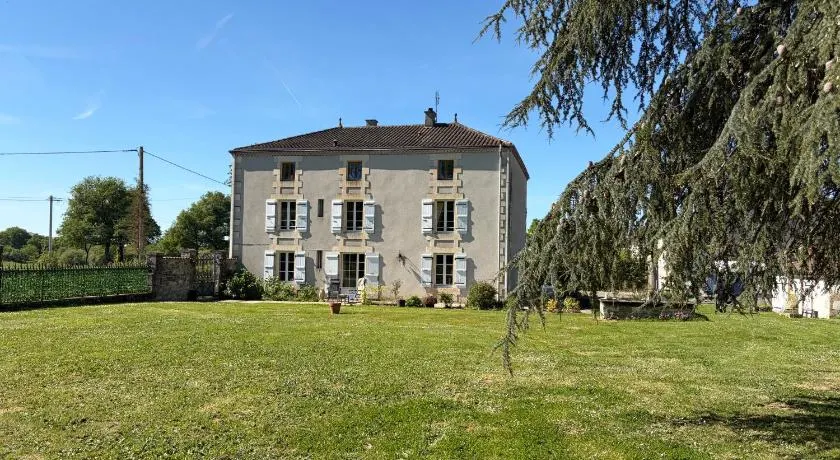 Chez Paulet - on road number C27 - Image 1
