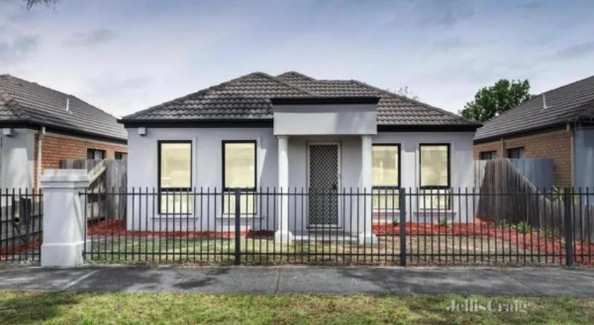 The Lakes Homestead - Shared House - Image 1