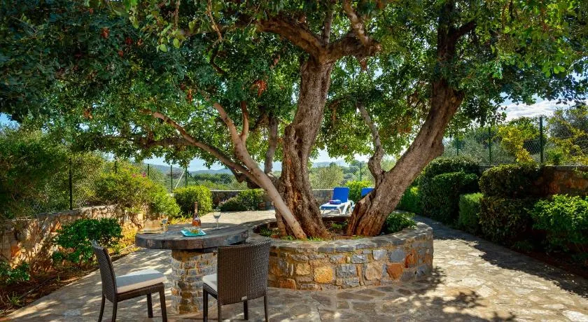 Carob Cottage - Image 1