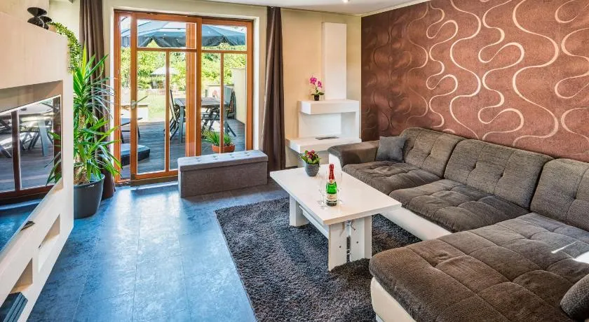 Villa-Harmonie Dresden - Image 1