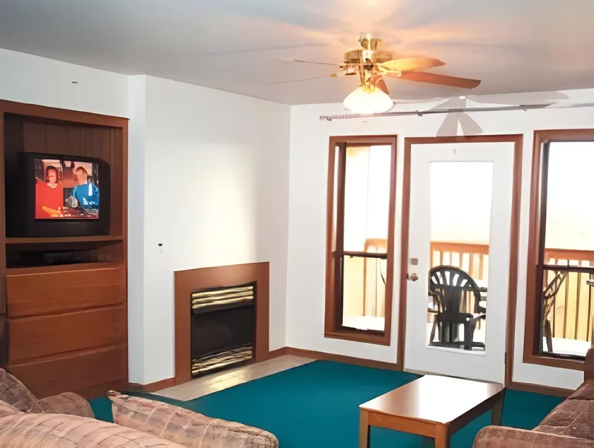 Table Rock Resorts at Indian Point - Image 1