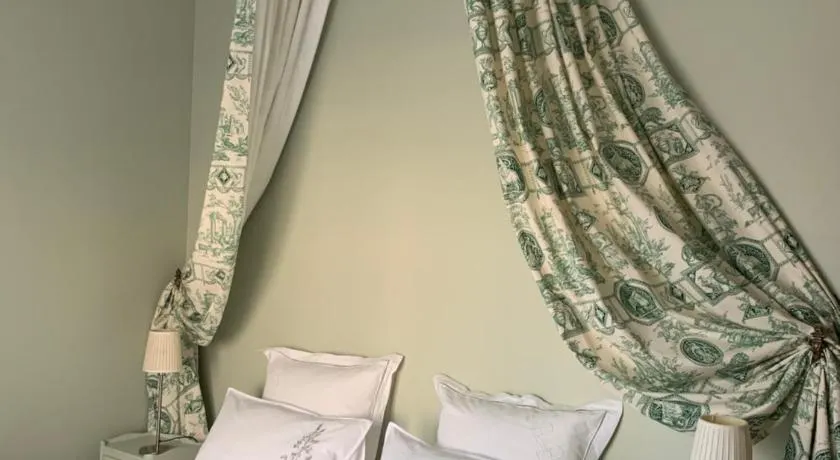 Chambre de charme calme au coeur de la ville - Image 1