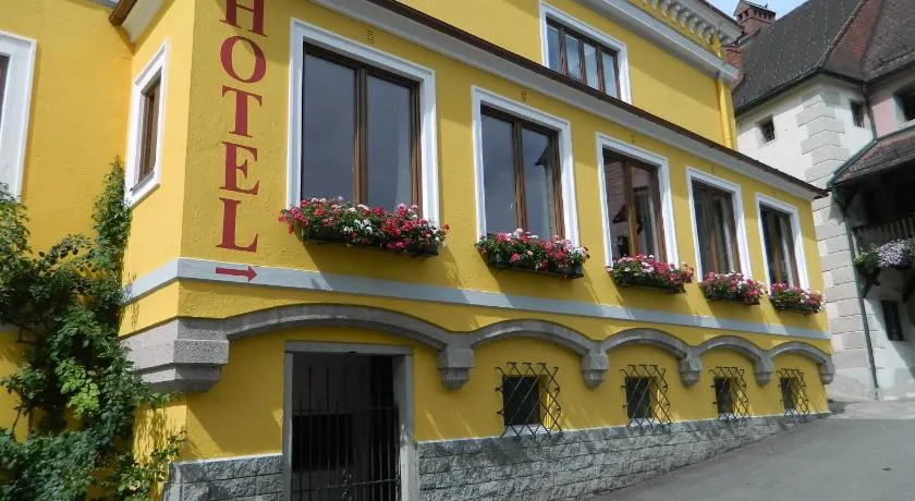 Hotel-Garni Goldenes Kreuz - Image 1