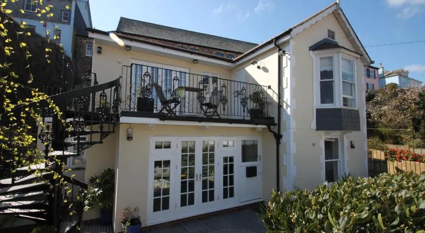 St Elmo House - Image 1