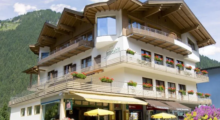 Hotel Garni Jennewein - Image 1